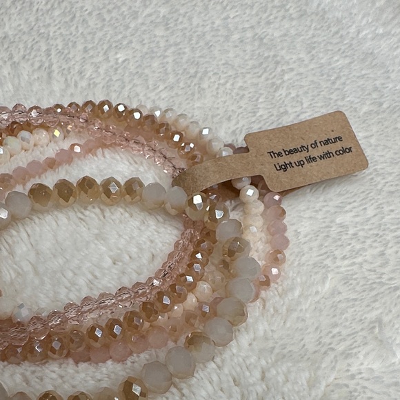 Beaded Bracelets Pretty Neutral Cream & Soft Pink Set of 5 w/a Cross Charm NWOT - Picture 9 of 12